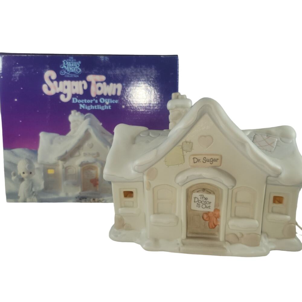 Precious Moments Sugar Town Doctor's Office Nightlight  Figurine Enesco 529869